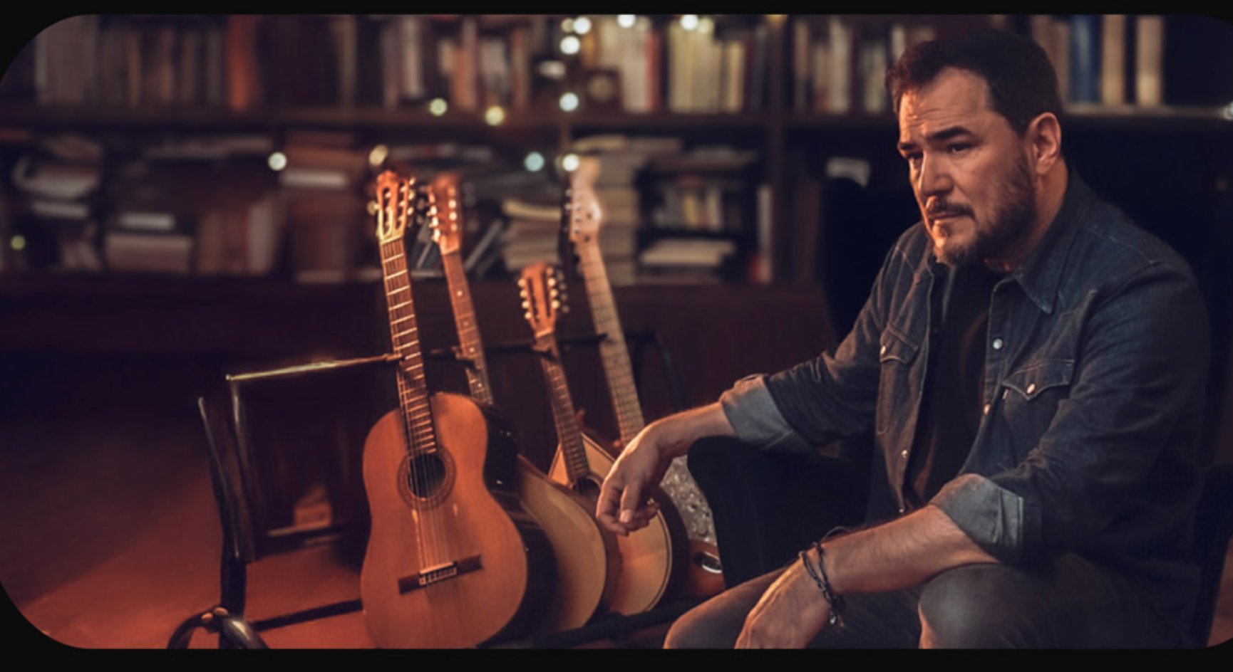 Gira acústica de ISMAEL SERRANO: Guitarra y voz