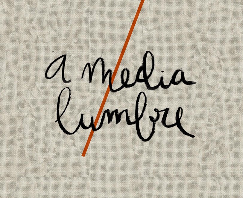 A media luz