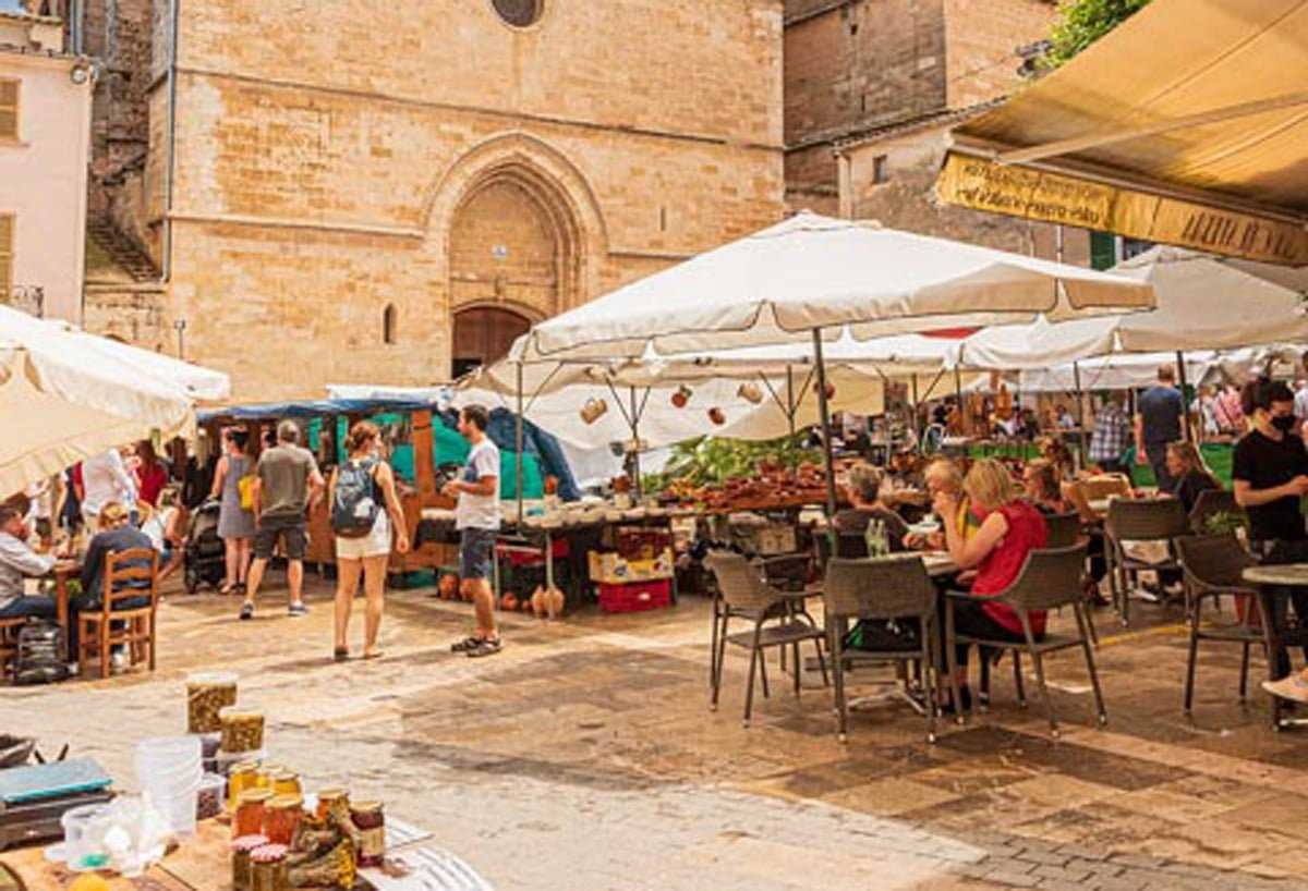Mercat de Sineu: 700 anys d’historia