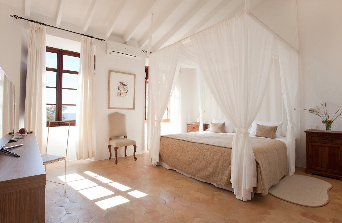 Can Simoneta Hotel