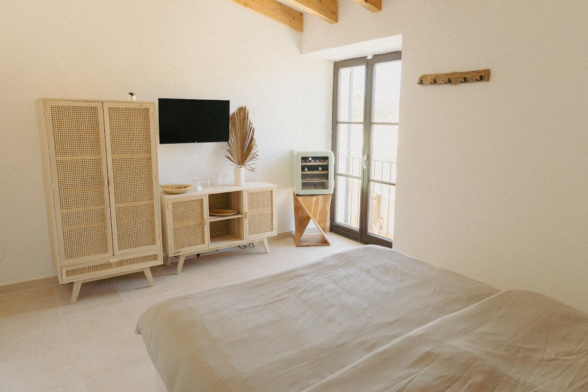 Vino Resort Son Amaret