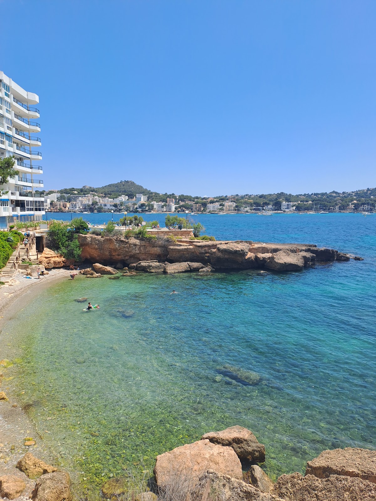 Praia pequena de Santa Ponça