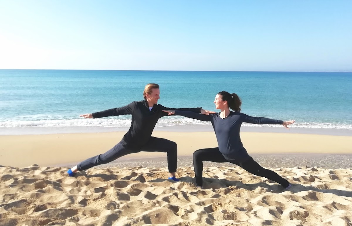 Ritiro di Yoga sulla Spiaggia Mallorca Sandra Van Olmen