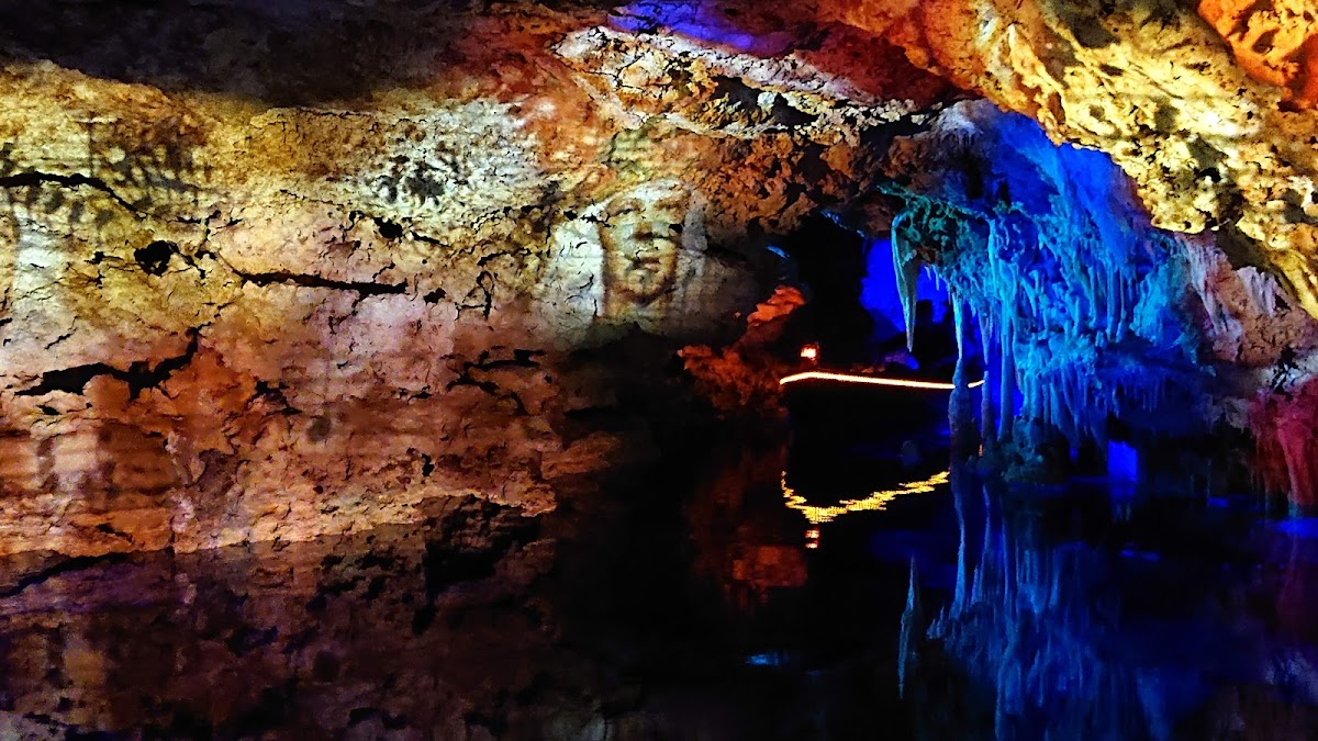 Cavernas de Hams