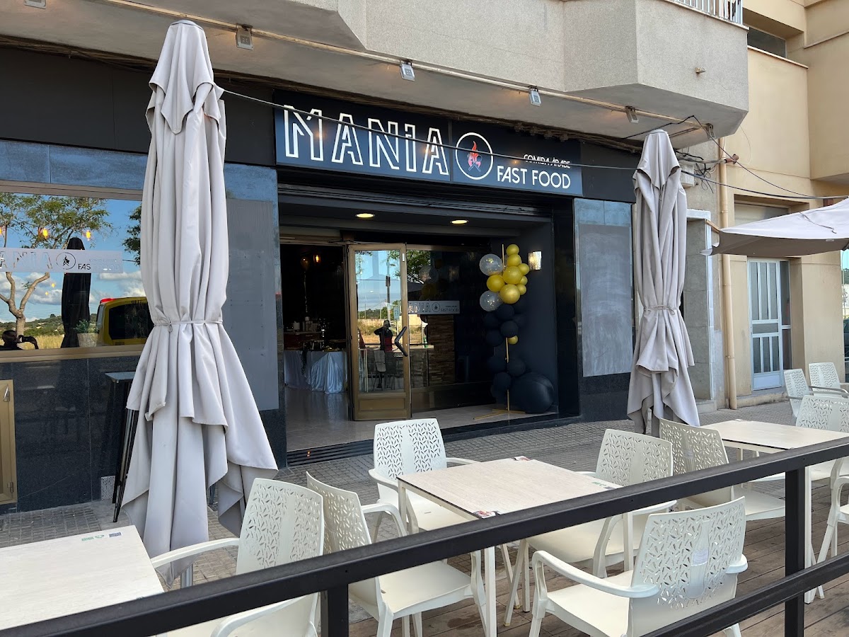 MANIA RESTAURANT