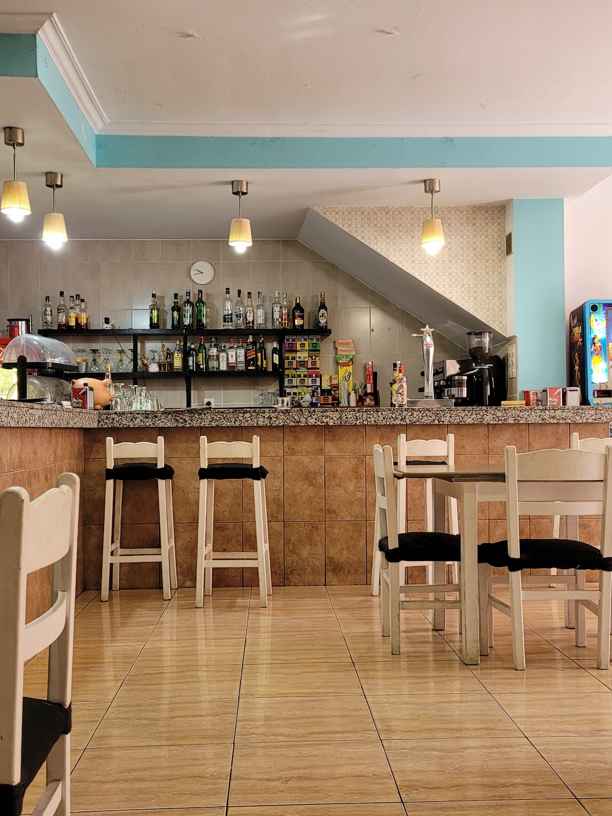 CAFETERIA/BAR PUIGSERVER