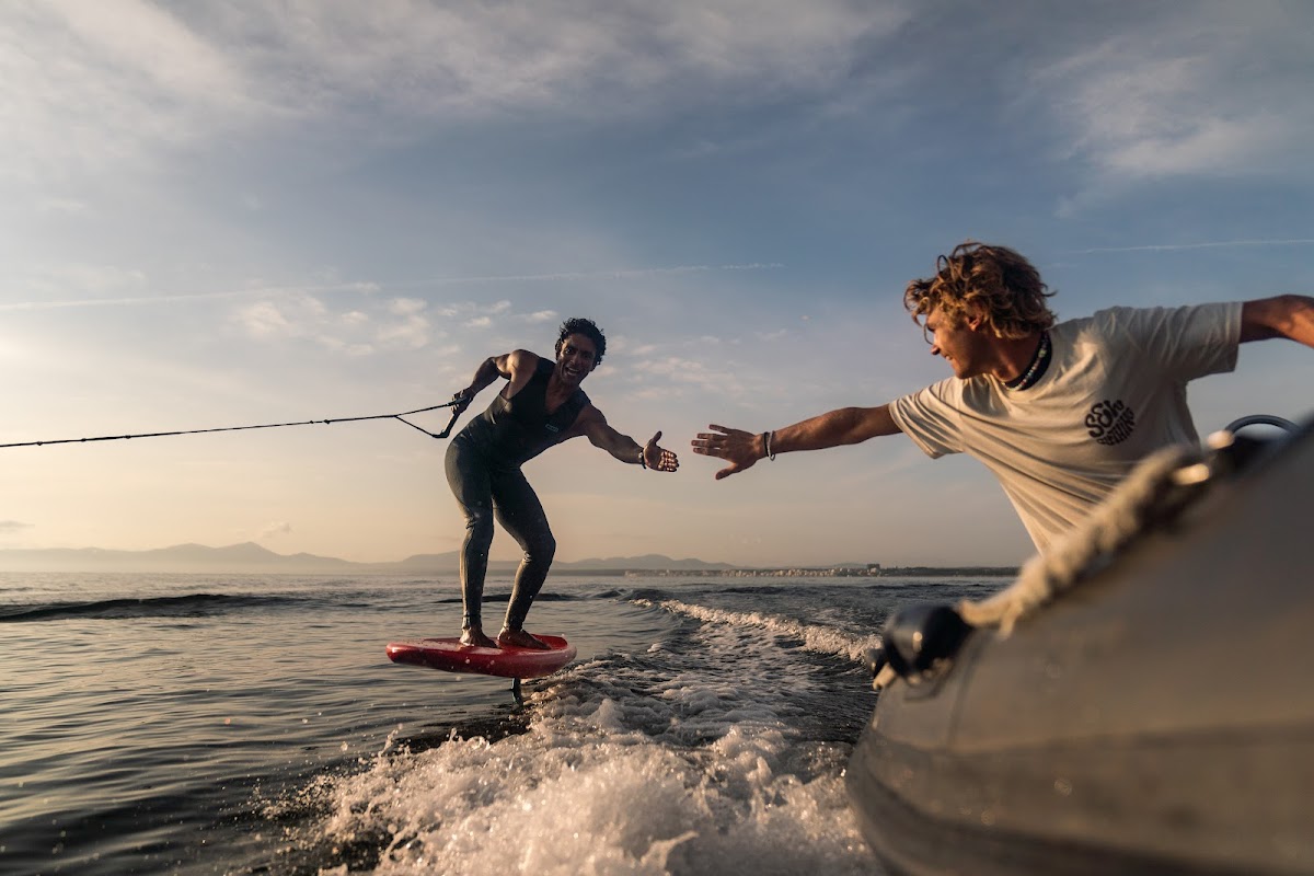 Deportes Acuáticos Mallorca I Kitesurf, Windsurf, Wingfoil, Paddlesurf, Centro de Catamarán