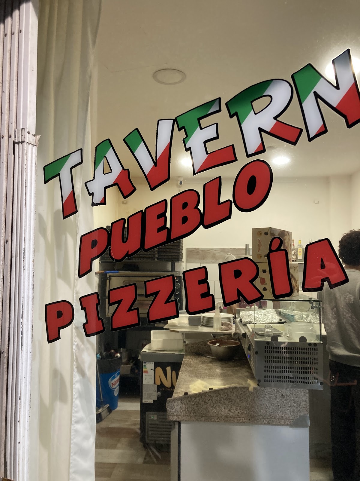 La Taverna Pueblo