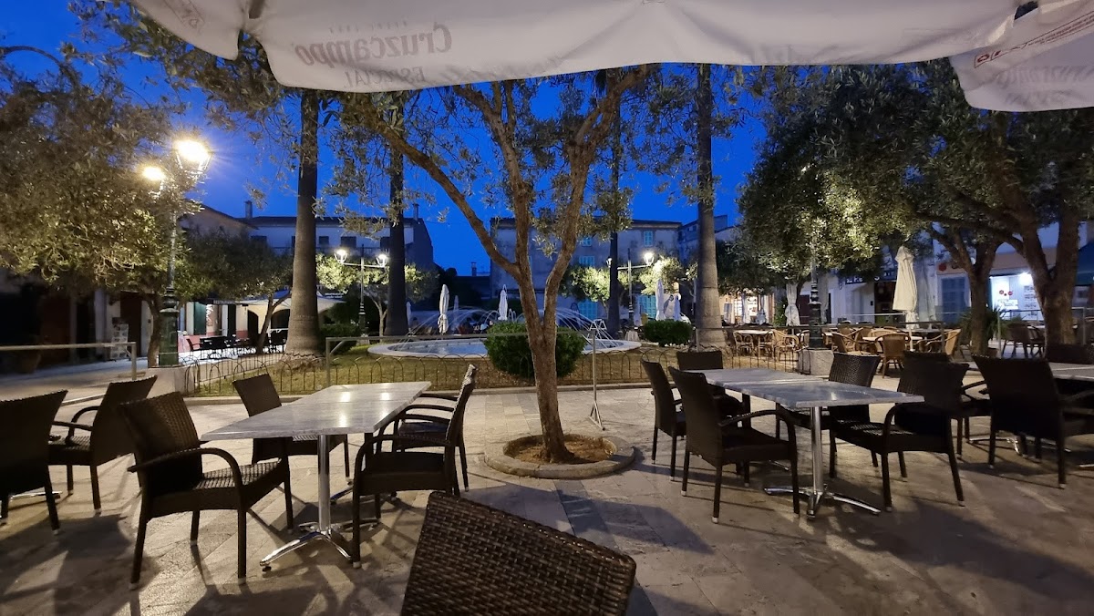 Es Brollador Bar Restaurante