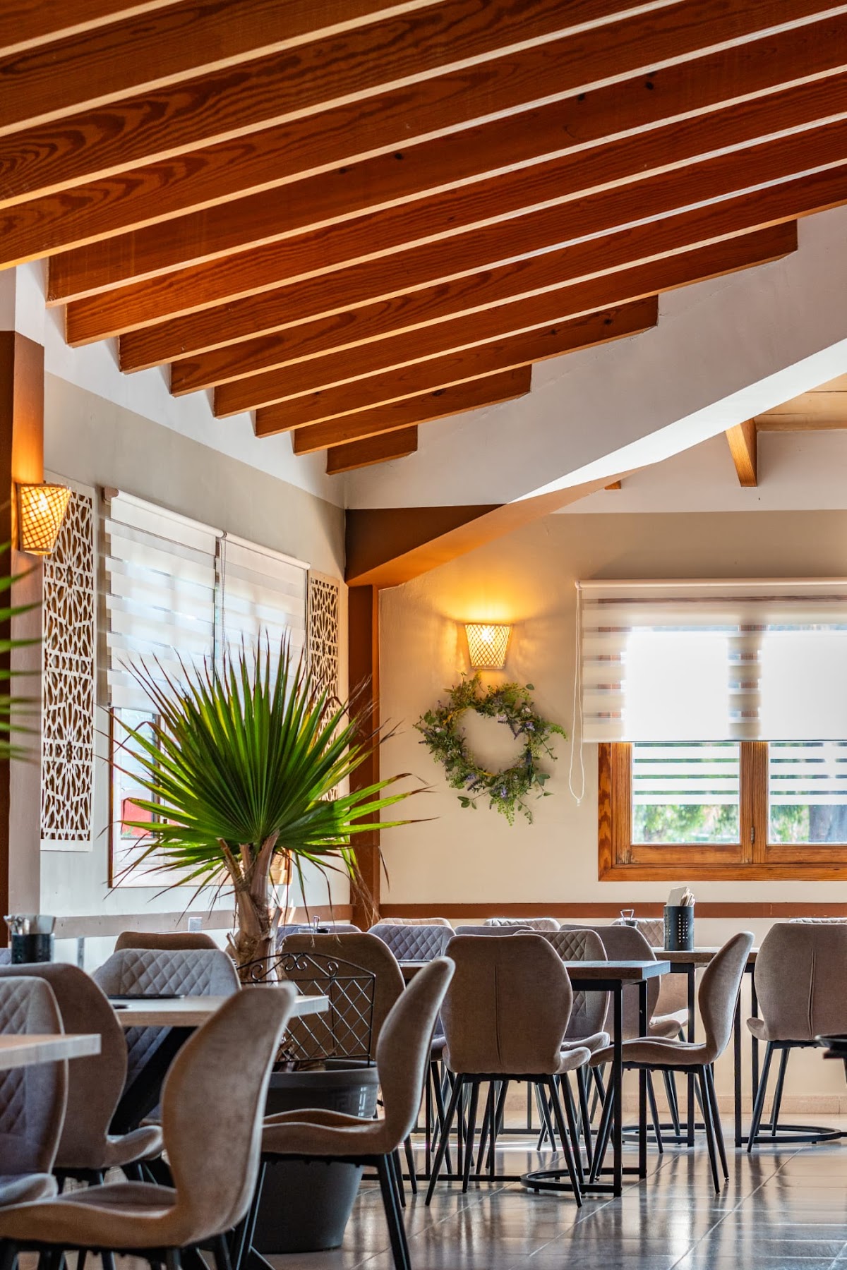 Restaurant MA-15 Escalope
