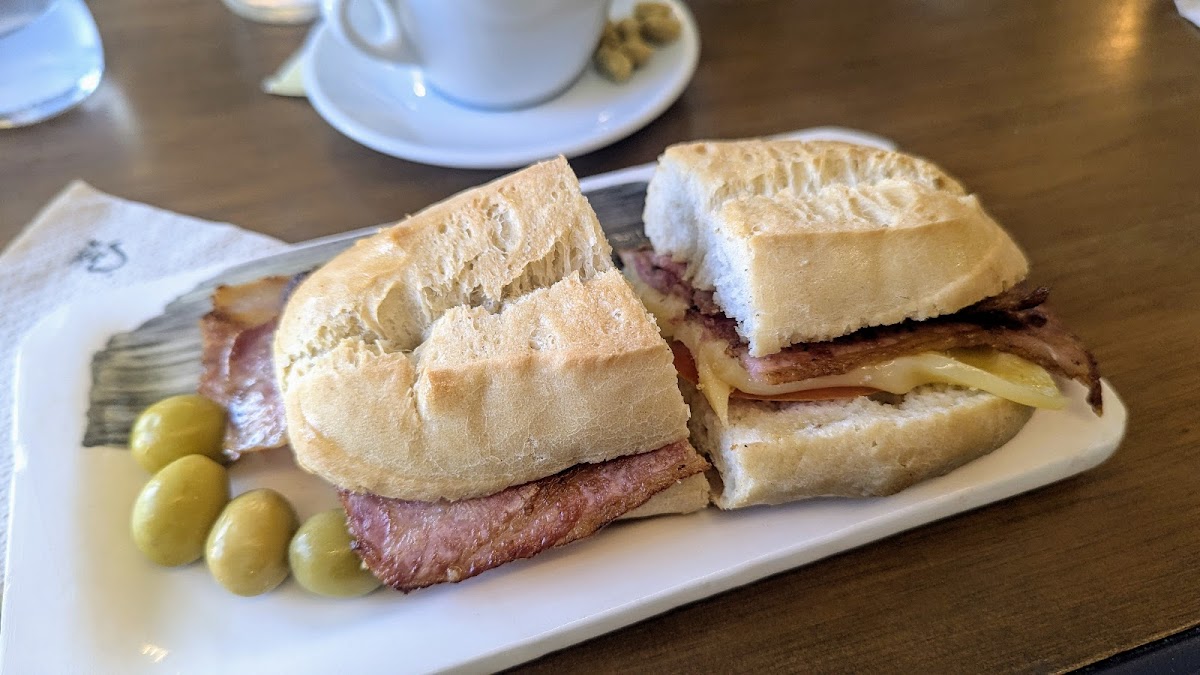 CAFÉ 77