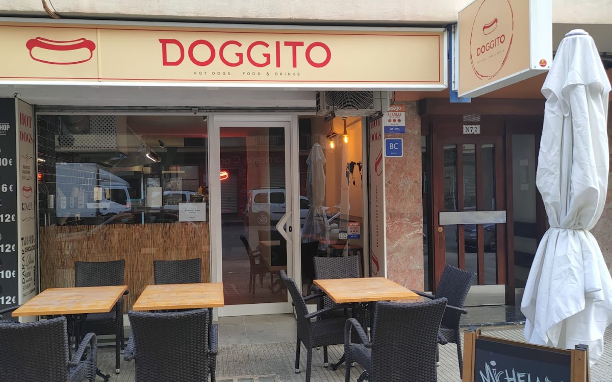DOGGITO - Hot Dogs, Comida y Bebidas