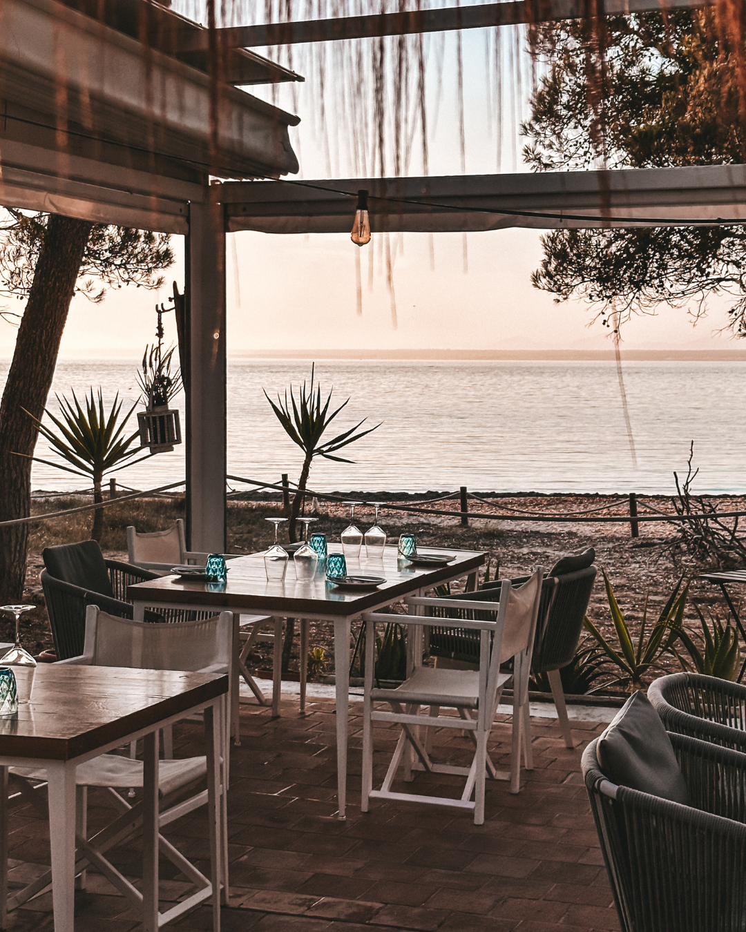 5illes RESTAURANTE PLAYA Y ATARDECER