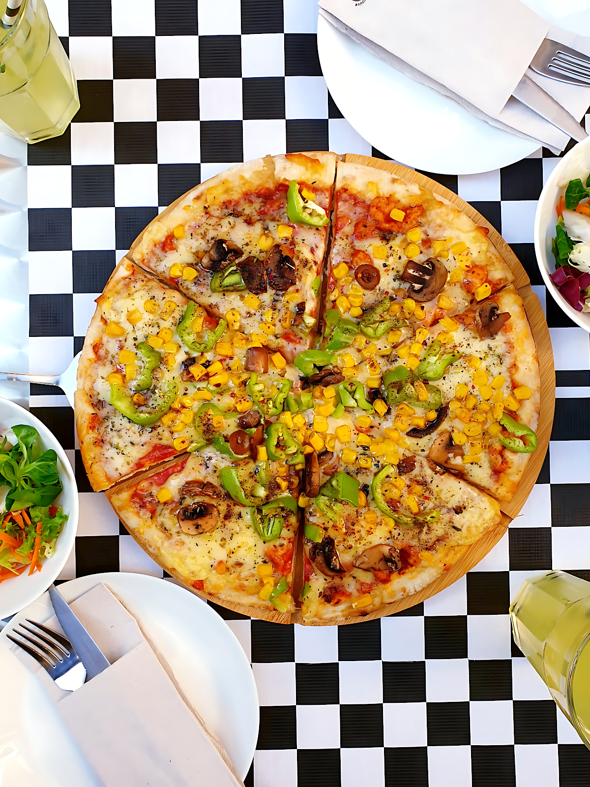 Lunas Deli