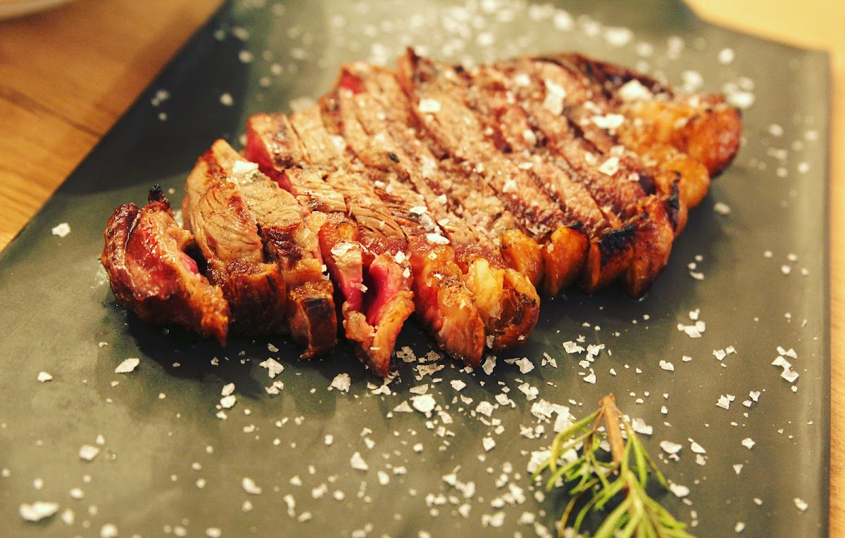 Restaurante Humo - Carnes e Pescados a la Brasa
