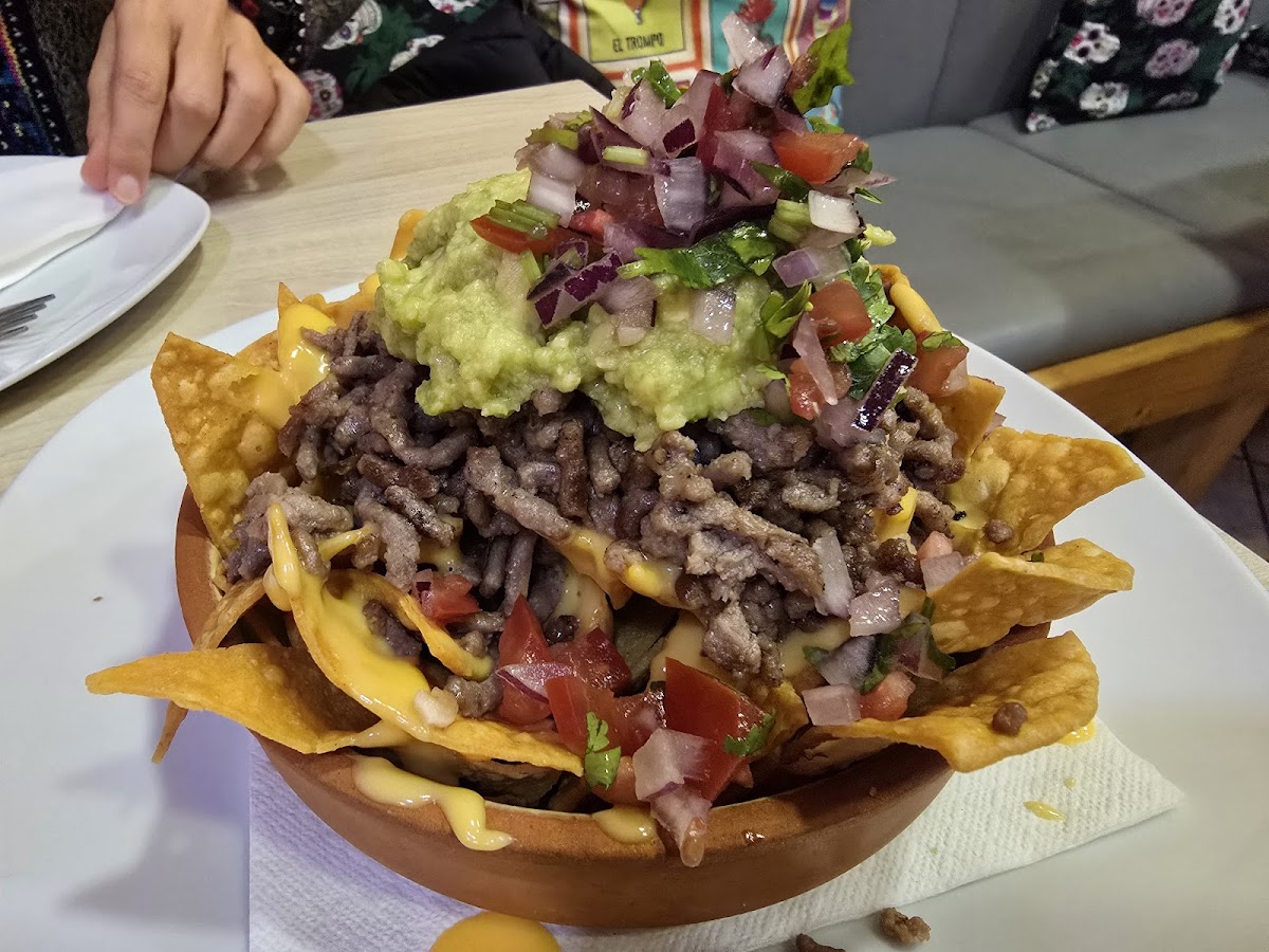 La llorona taco bar