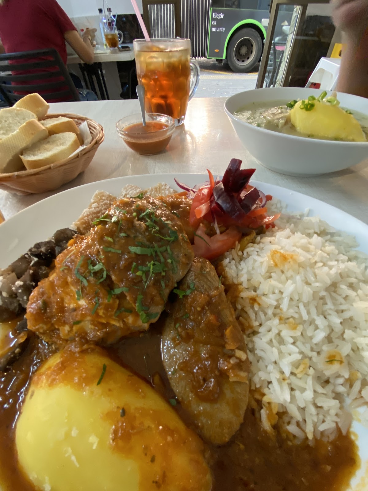 Bar Restaurant Tropical