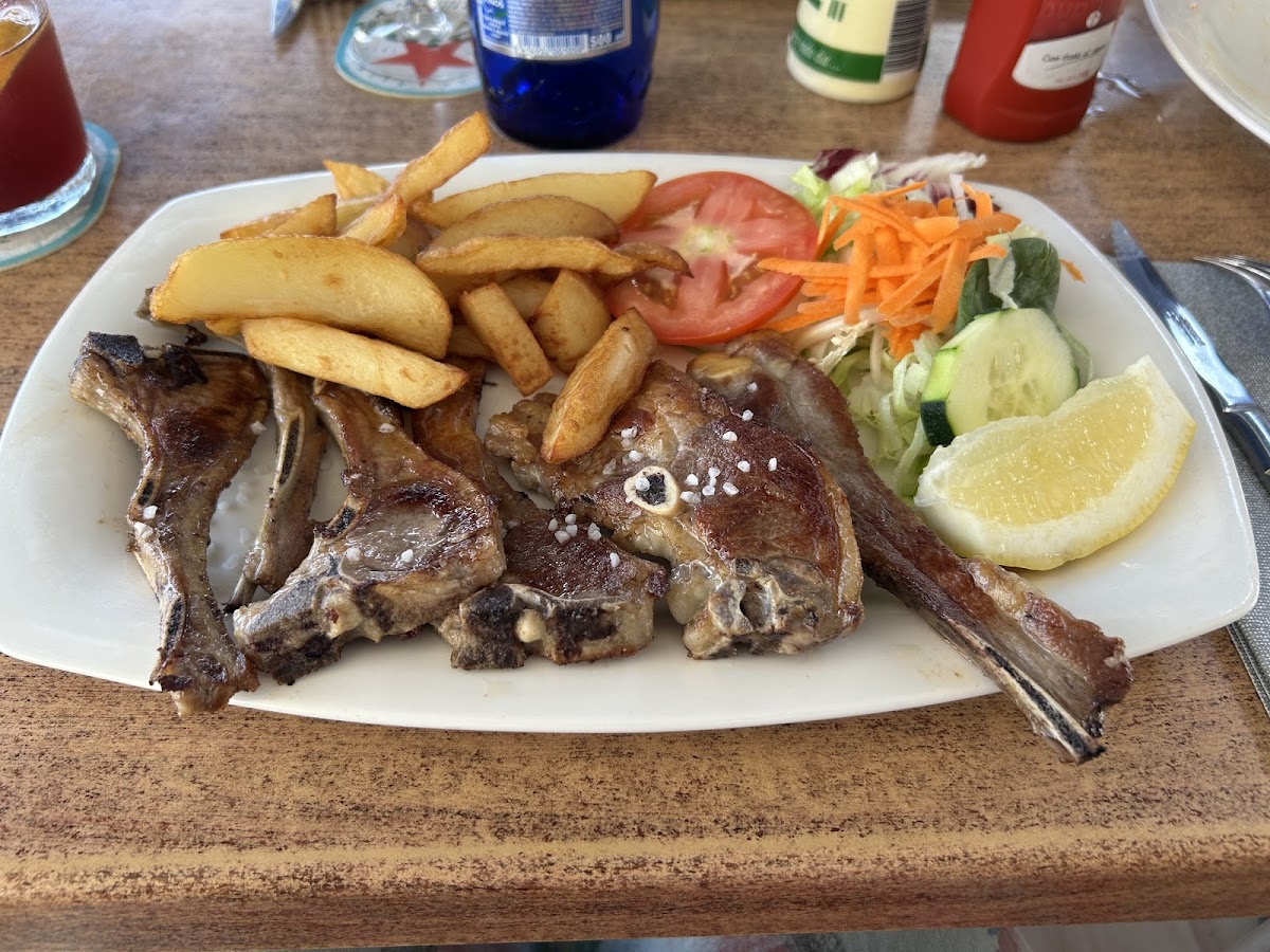 BAR & RISTORANTE MARINAS
