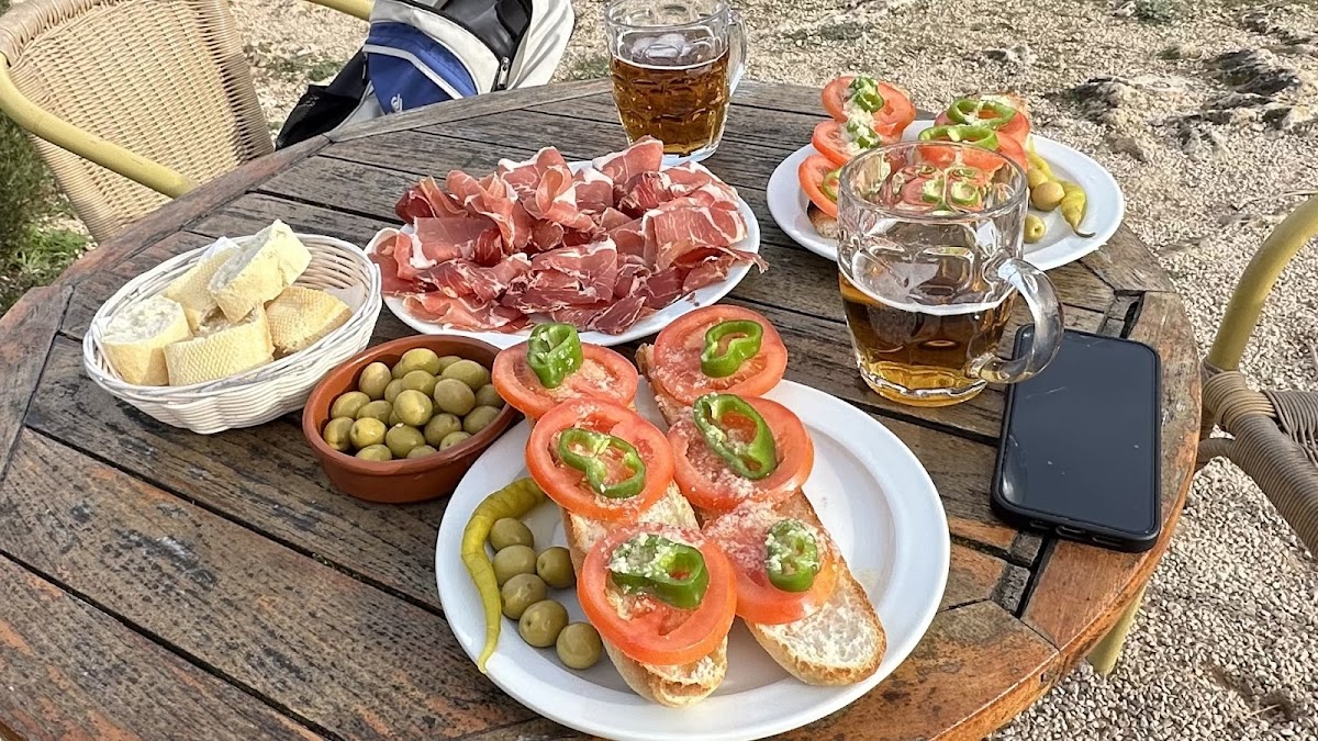 Bar og Restaurant "Es Castell"