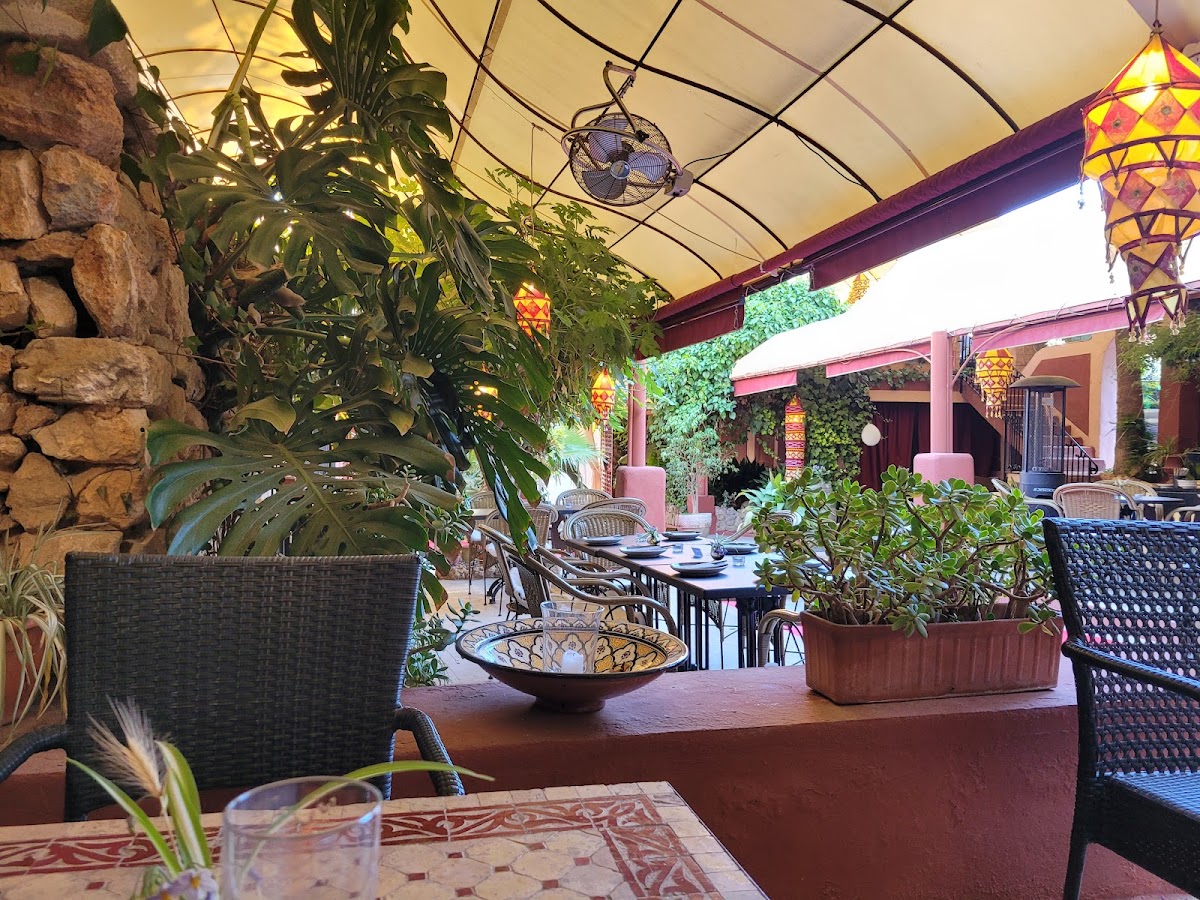 Hostal Corona Sushi & Japas