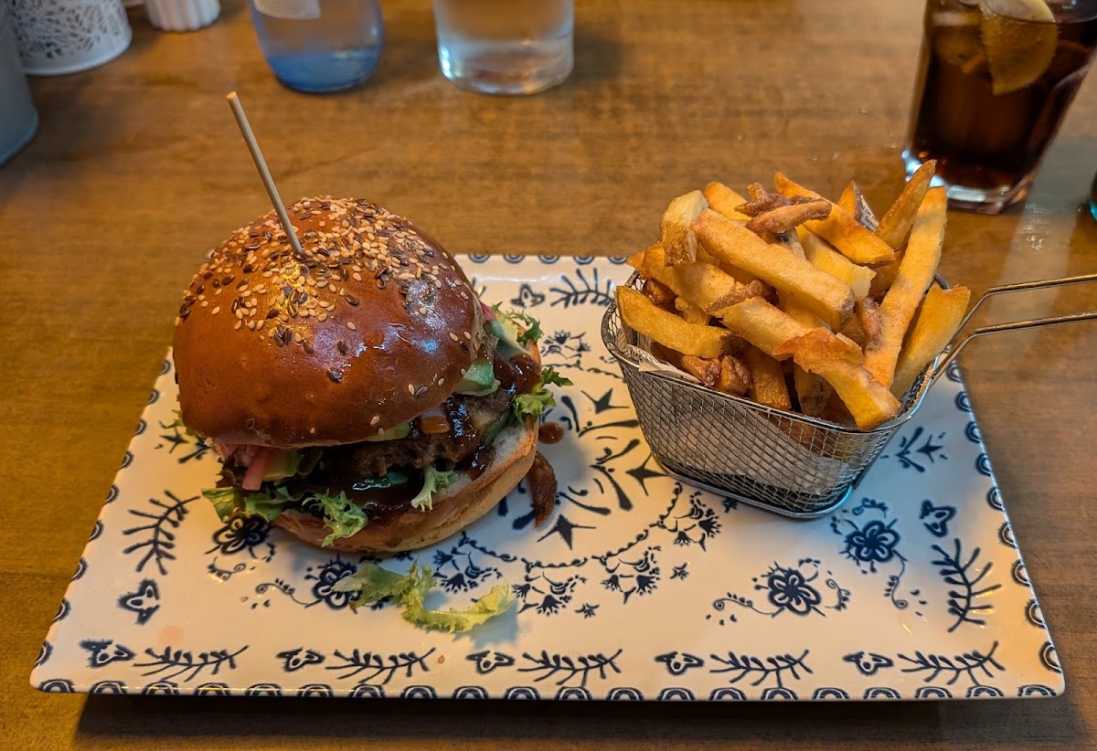Davy's Food & Drinks I Restaurant - Cafétéria