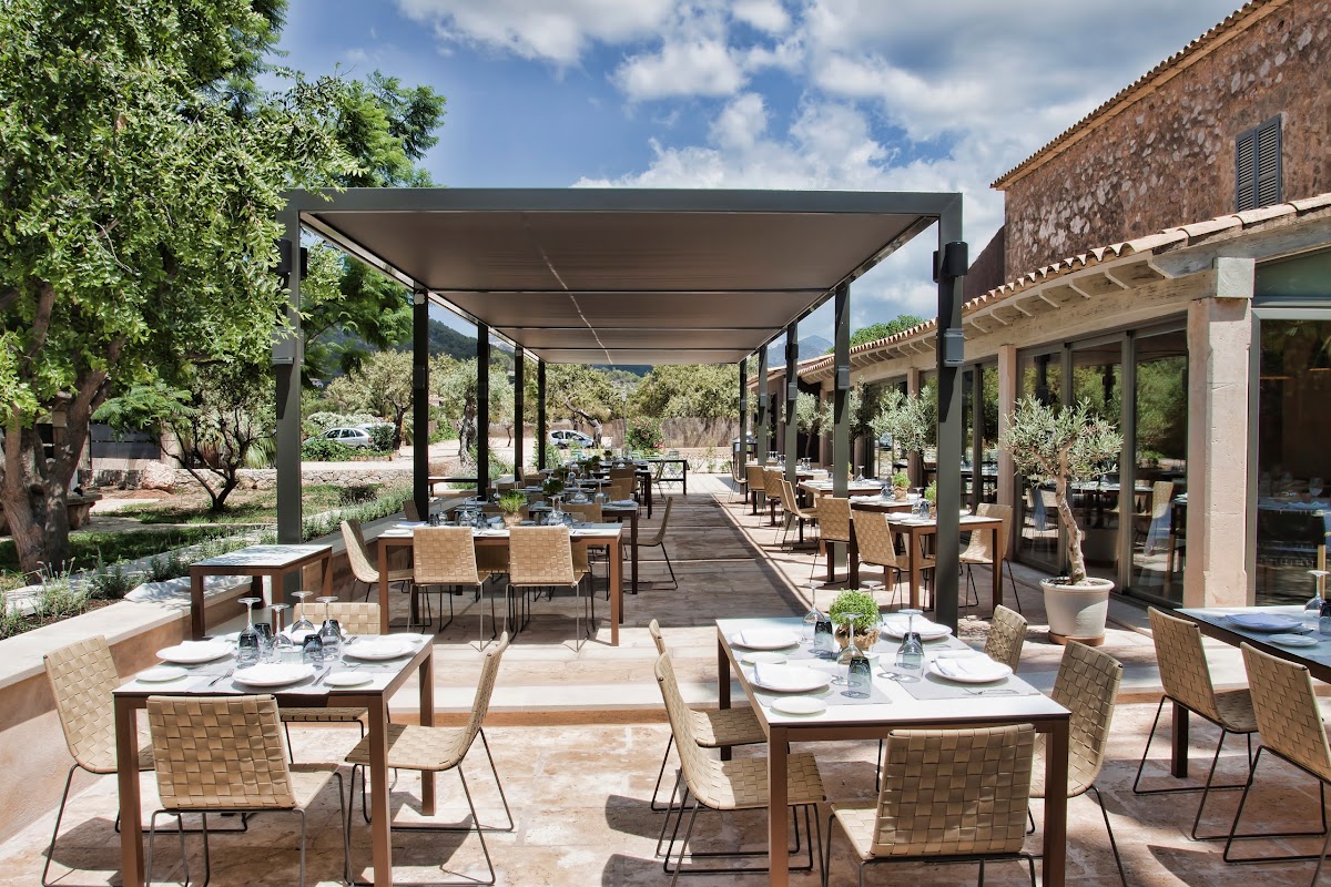 OLIU Restaurant