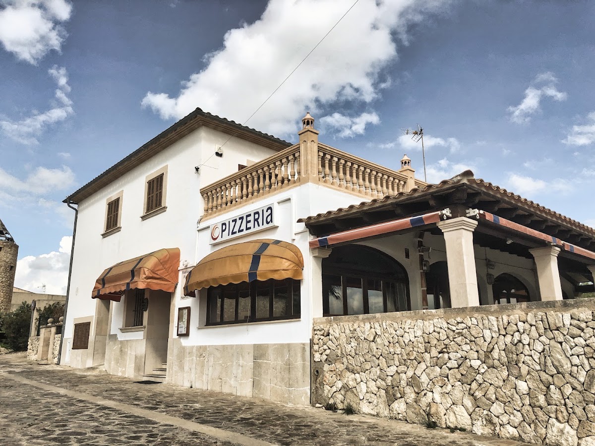Pizzeria "Es Molí"