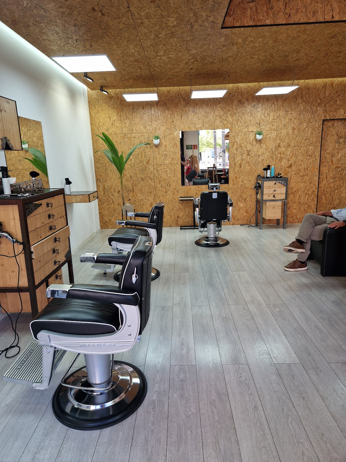Raor Barber Studio