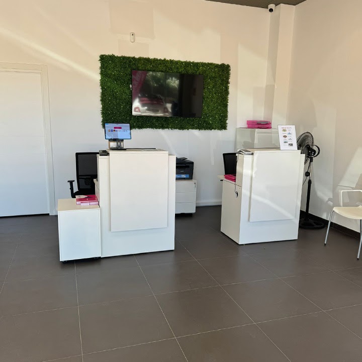 ClickRent Puerto Alcudia Teodoro Canet | Location de Voitures, Motos et Vélos