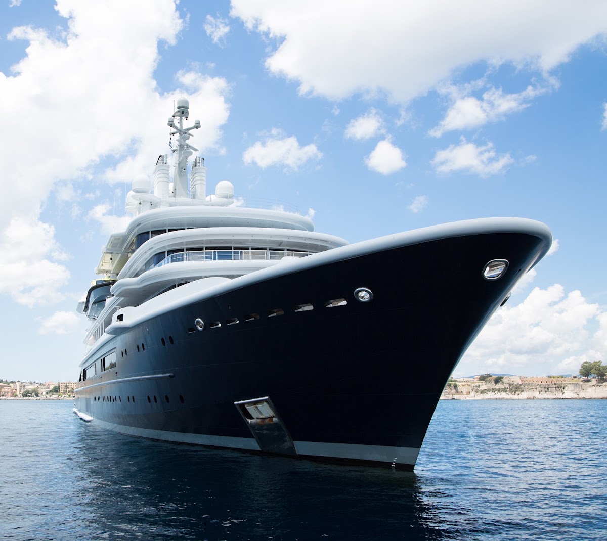 MCH YACHTS