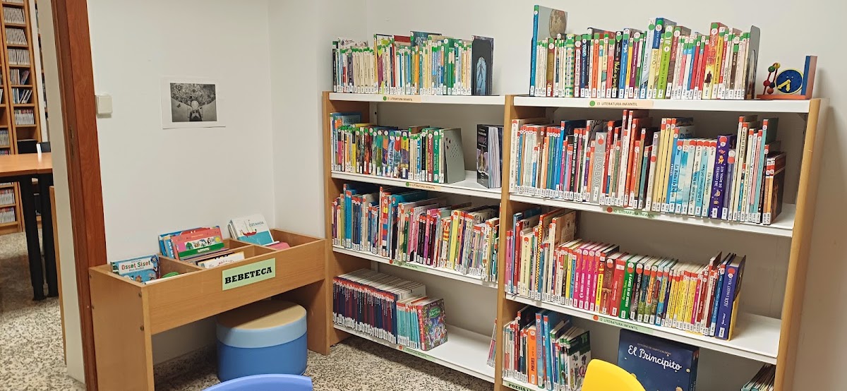 Biblioteca Municipal Génova