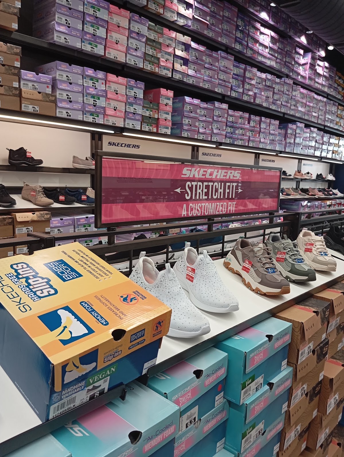 SKECHERS Factory Outlet