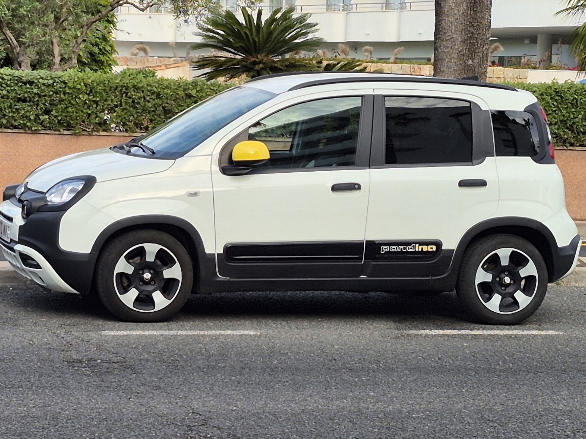 Laguna Autos