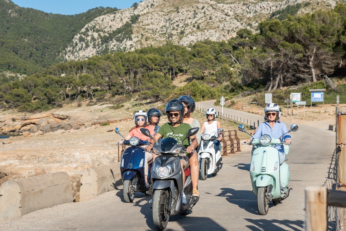microcost Rent a Car (rent a scooter Alcúdia)
