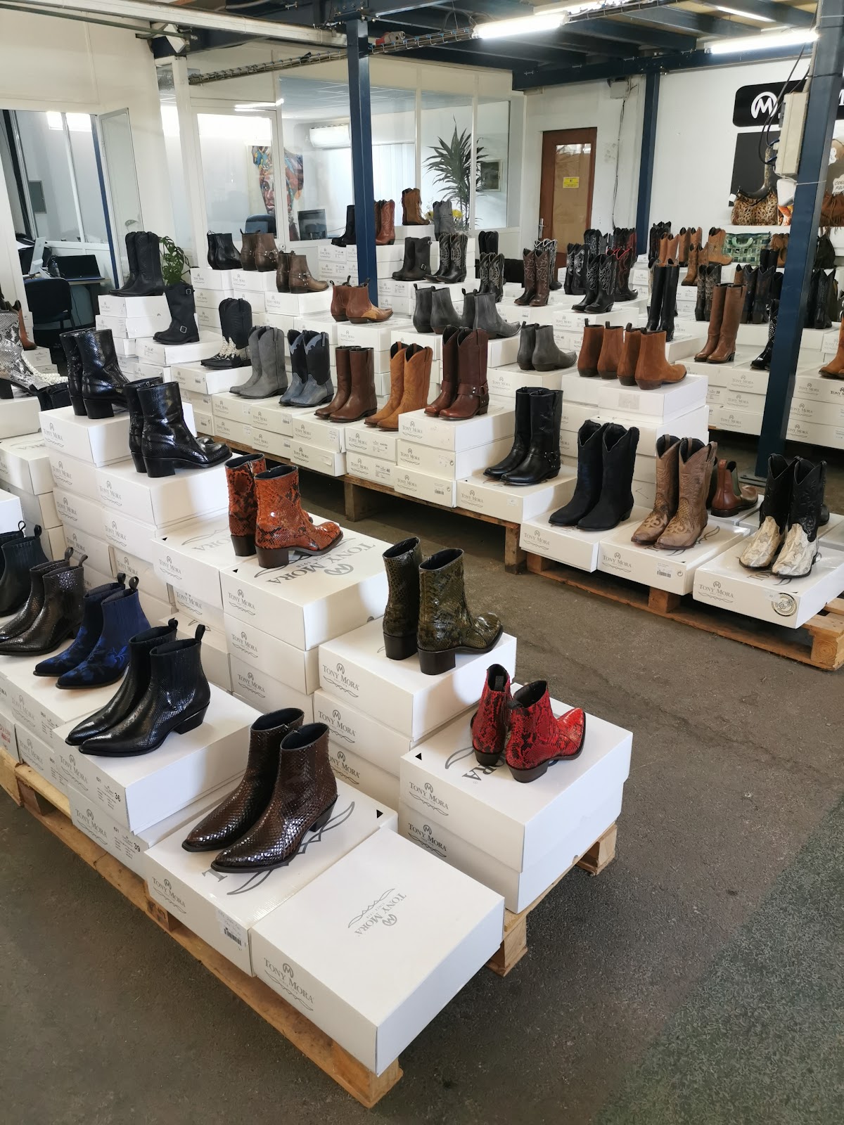 Tony Mora | Cowboy Boots Shop | Cowboystiefel Mallorca