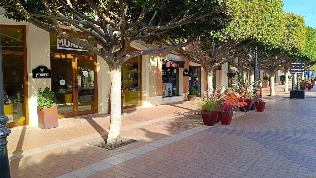 MUNICH Outlet Mallorca - C.C. Mallorca Fashion Outlet