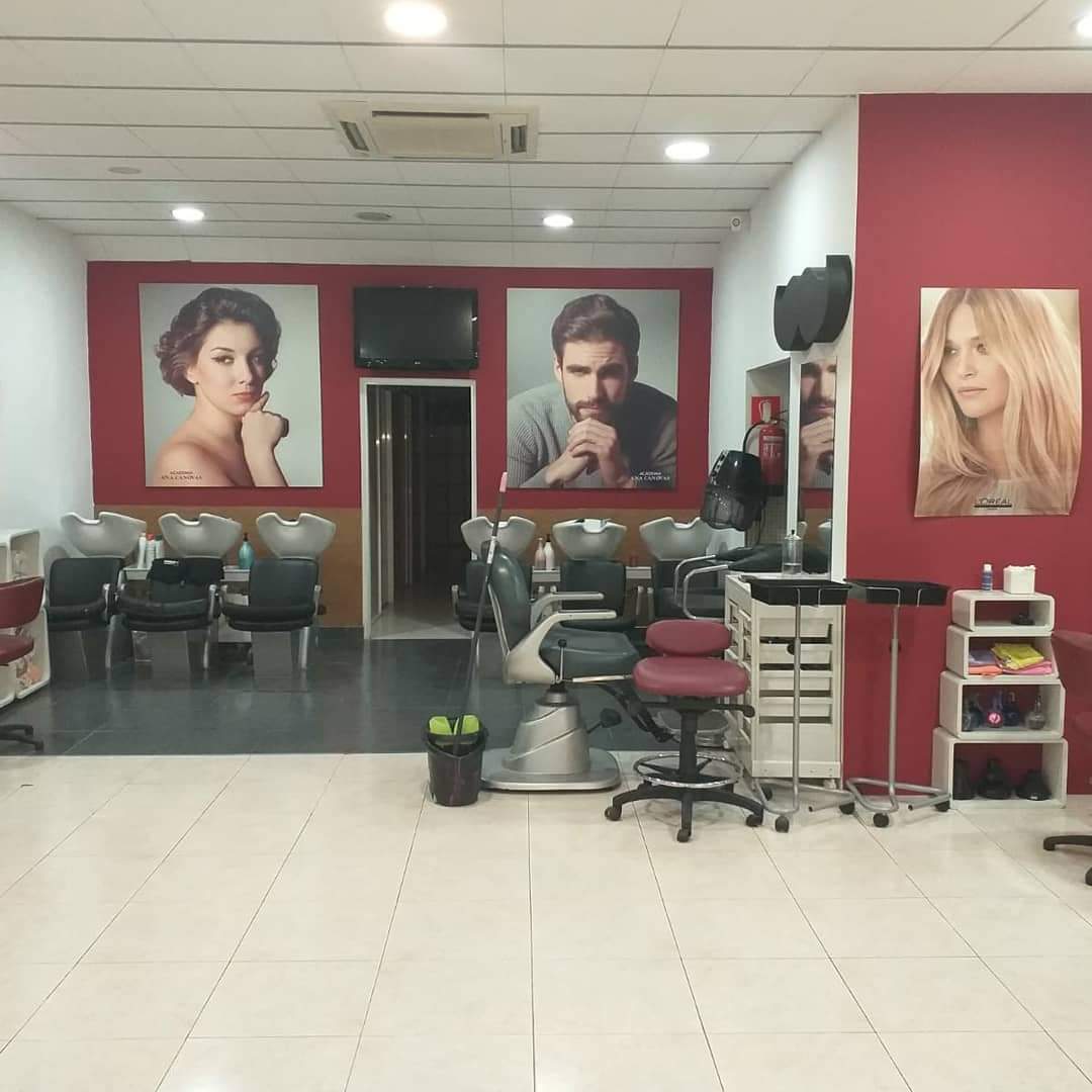 Akademi De Peluqueria Ana Canovas