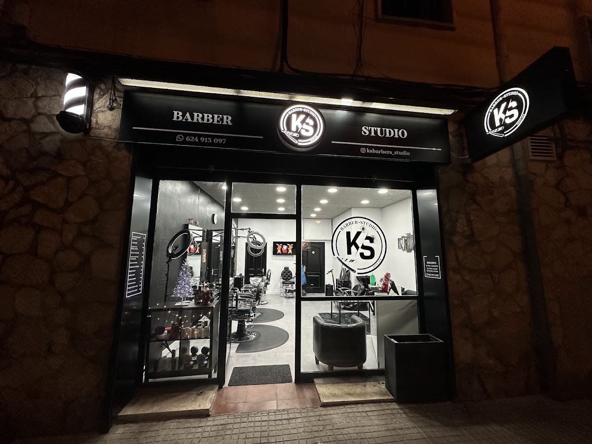 KS BARBER STUDIO