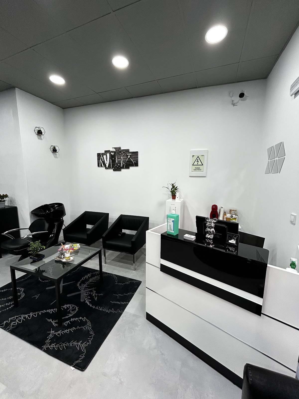 KS BARBER STUDIO