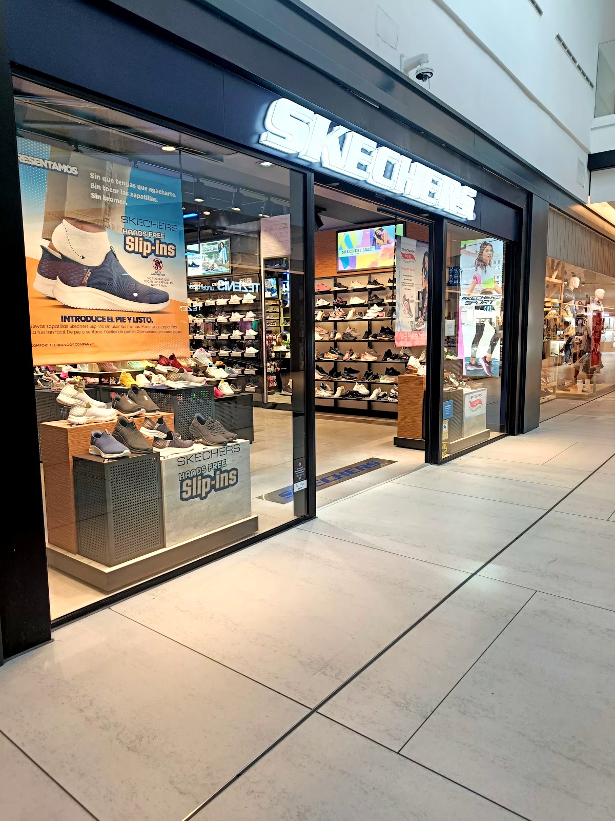 Skechers