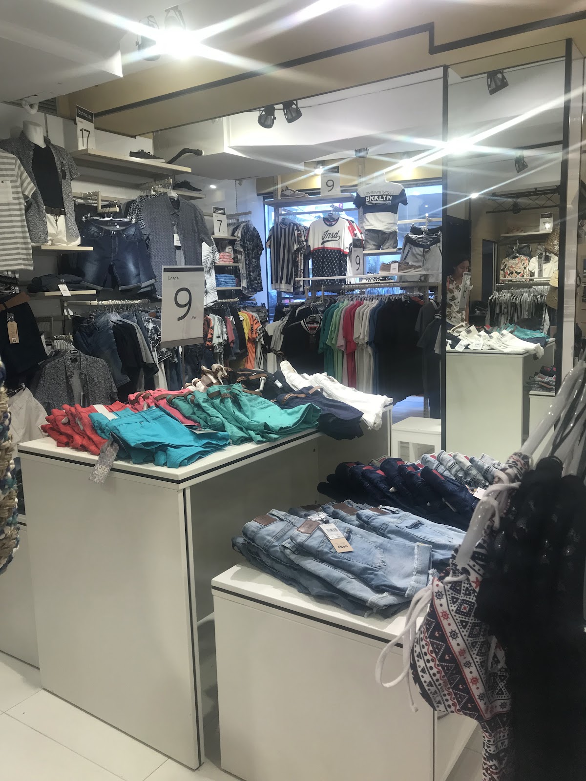INSIDE - Bekleidungs- und Schuhgeschäft