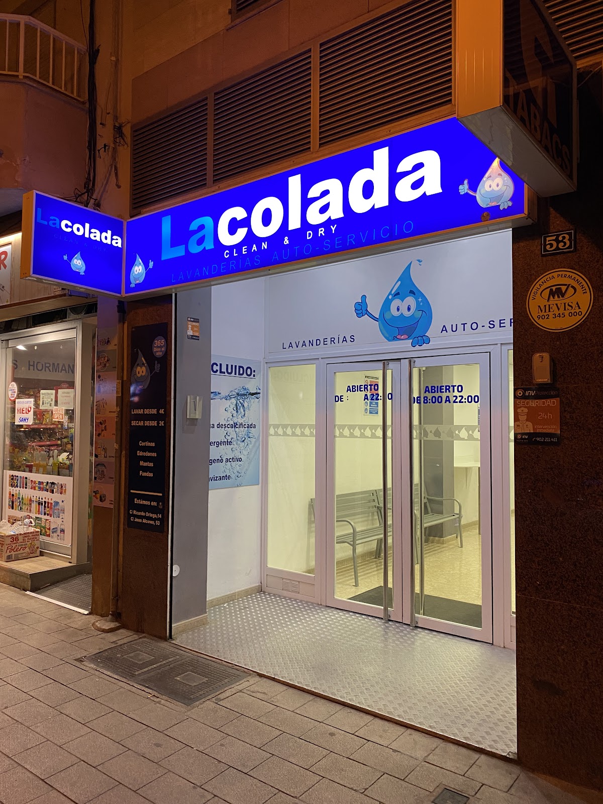 Lavanderia autoservicio LaColada Joan Alcover 53