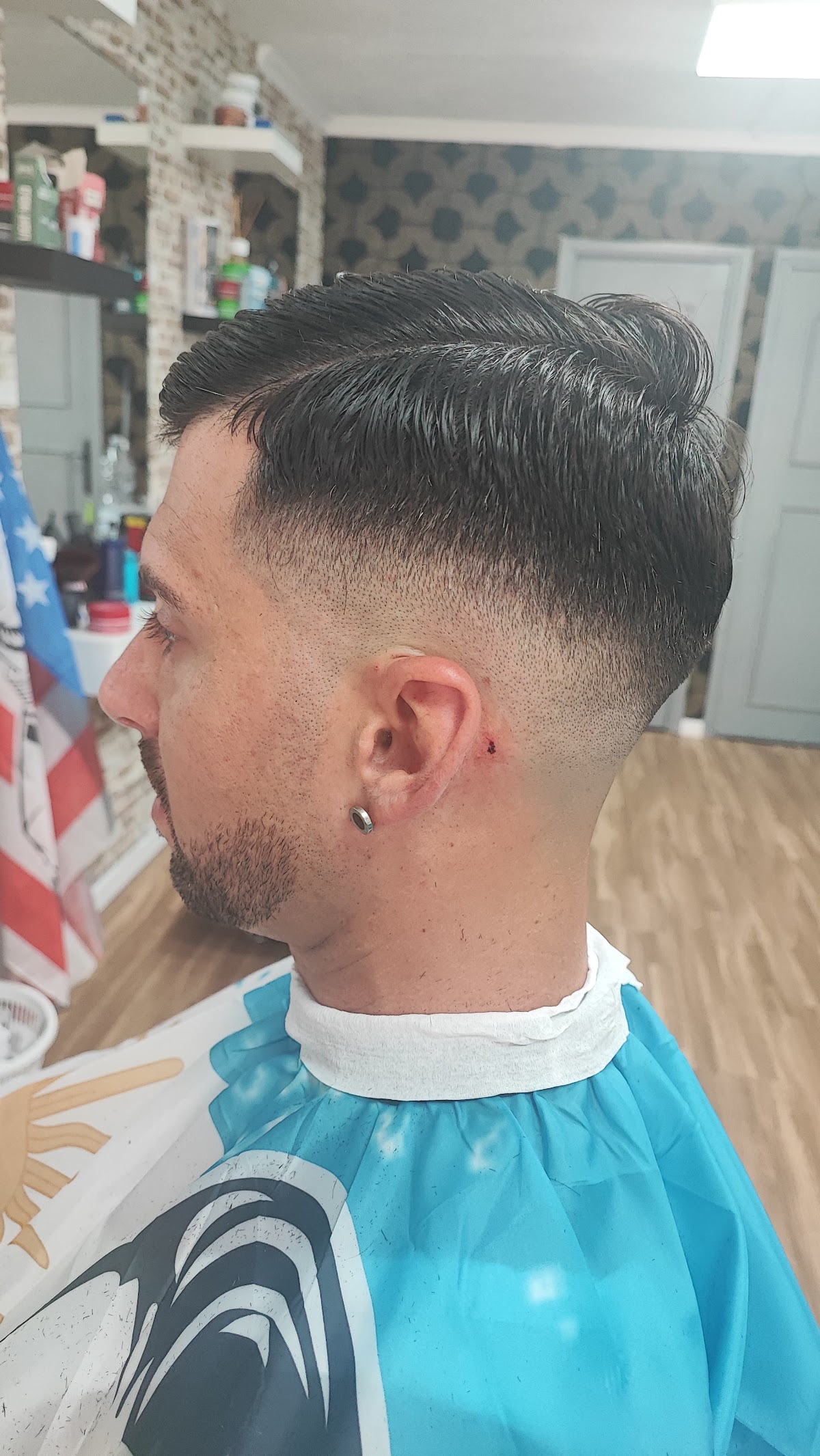 BARBERSHOP LOOK STYLE