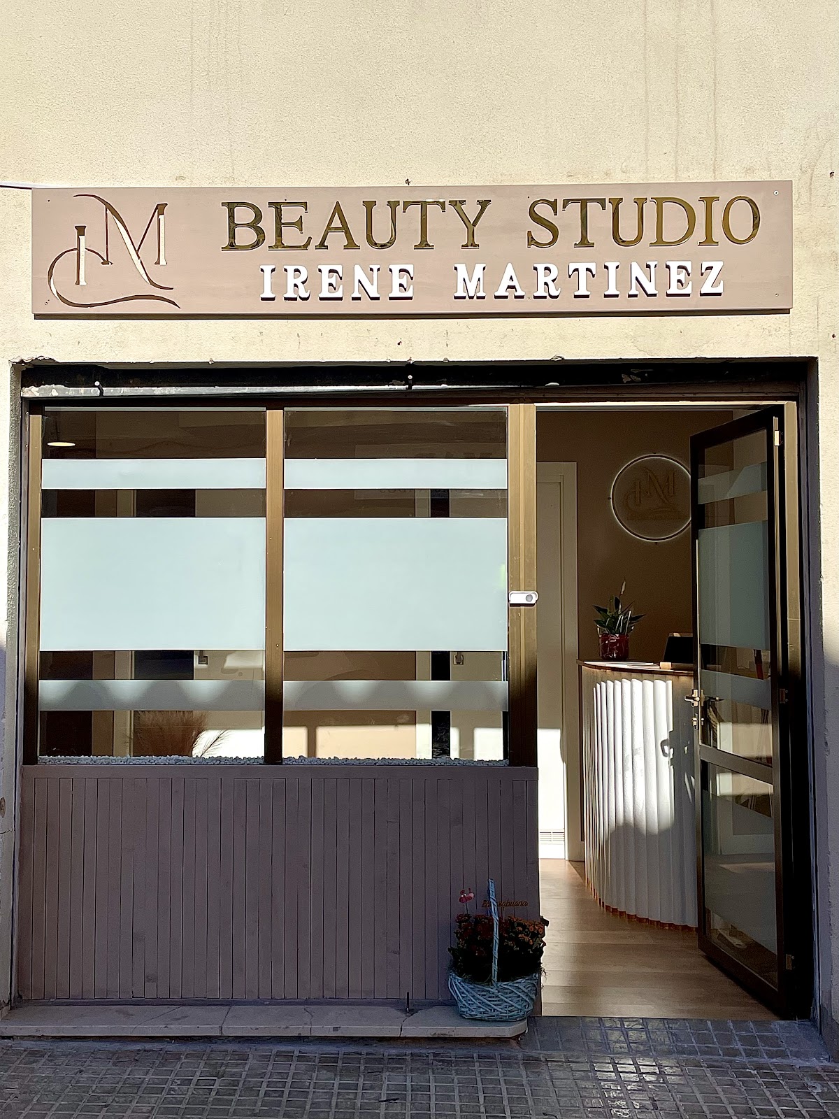 IRENE MARTINEZ BEAUTY STUDIO