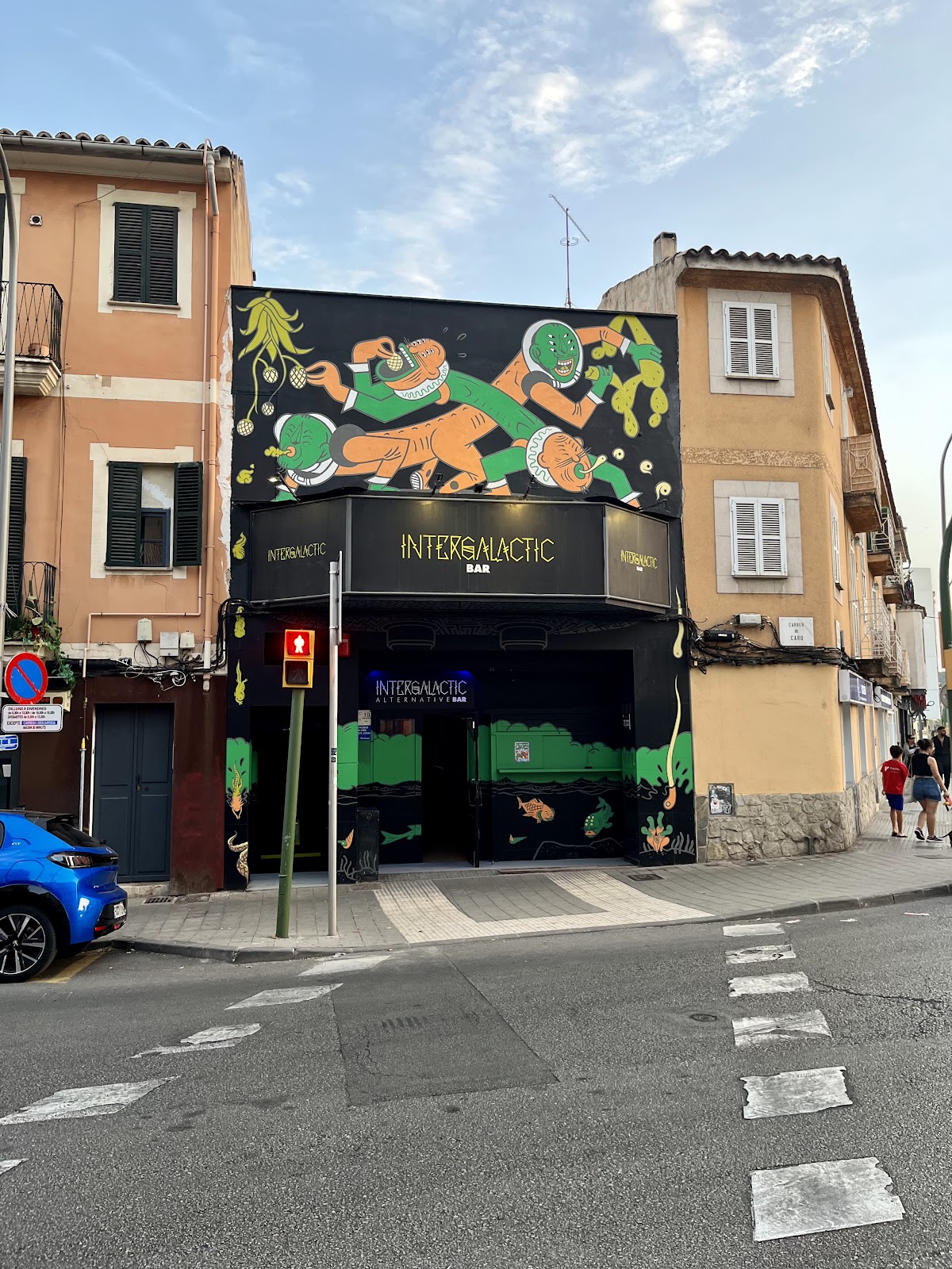 Intergalactic Bar